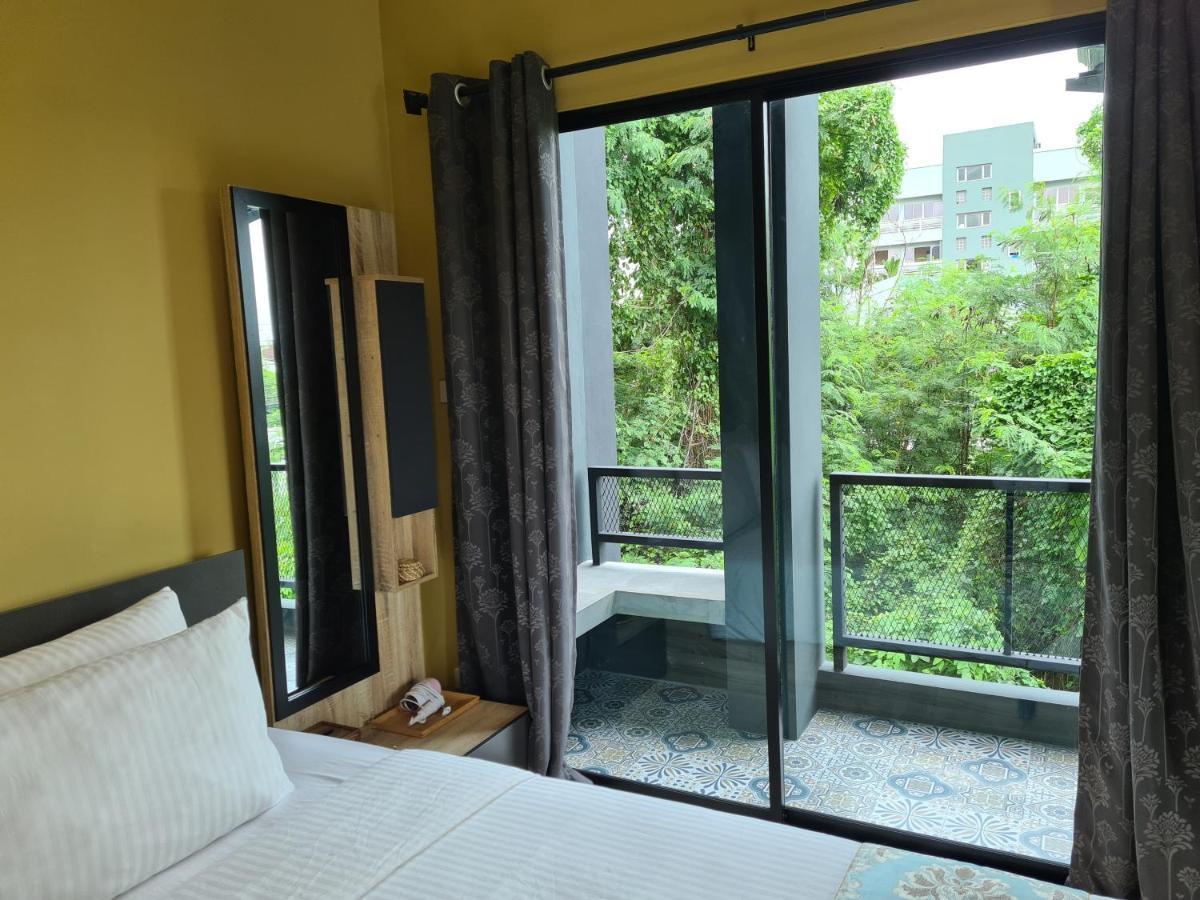The Lantern Suites Ban Song Hong Luaran gambar