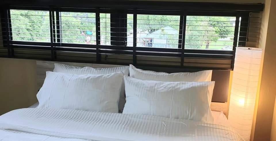 The Lantern Suites Ban Song Hong Luaran gambar