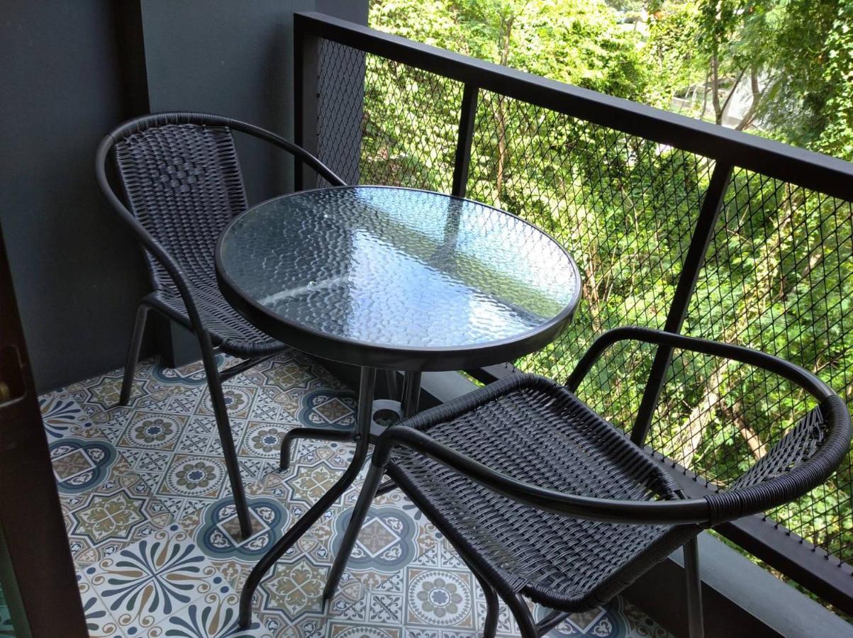 The Lantern Suites Ban Song Hong Luaran gambar