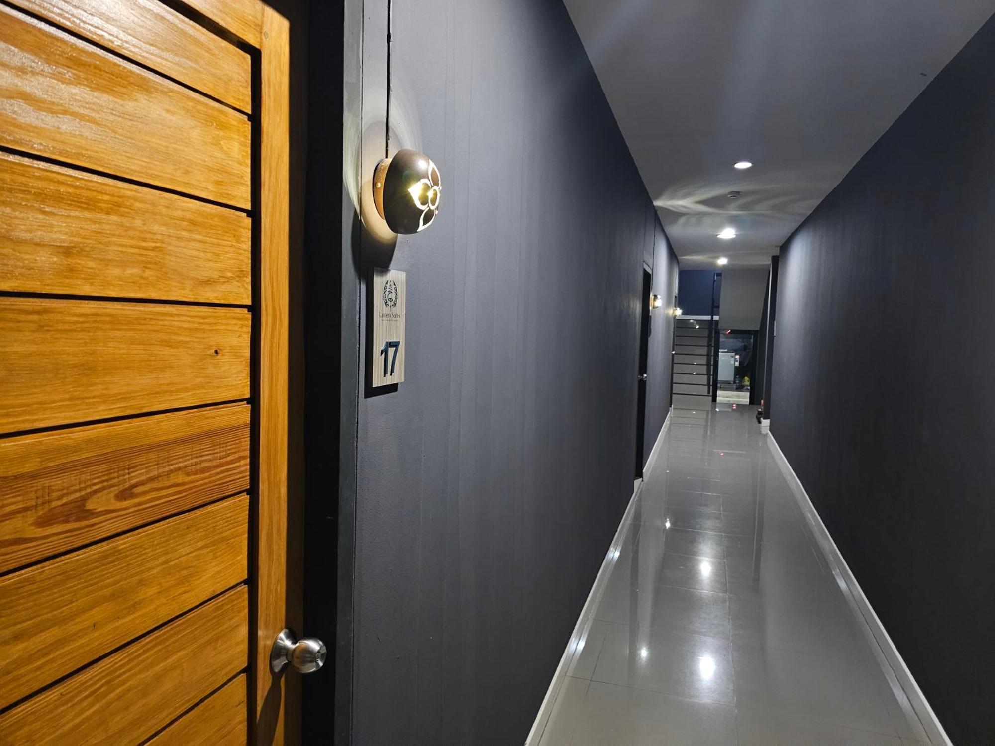The Lantern Suites Ban Song Hong Luaran gambar