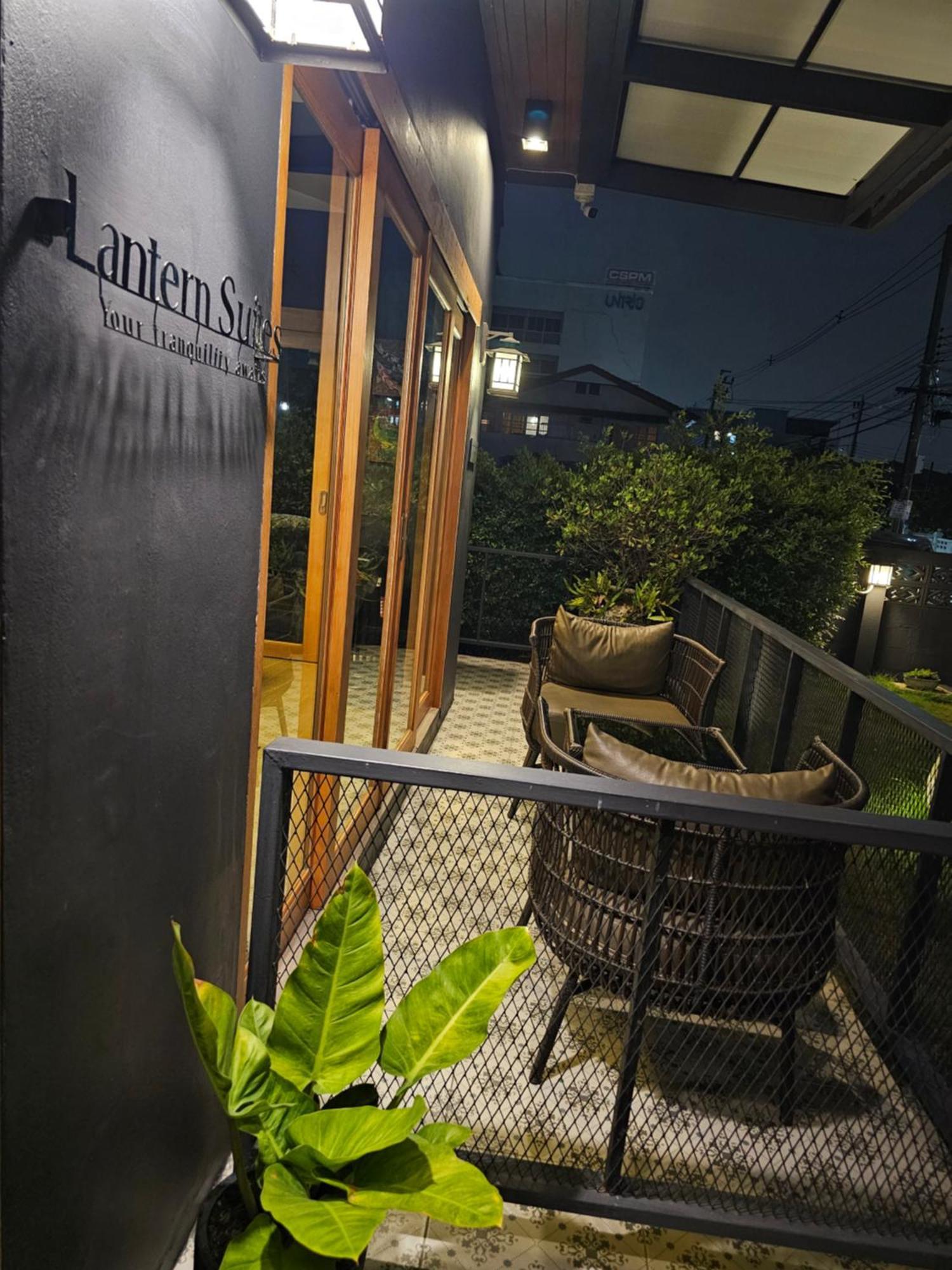 The Lantern Suites Ban Song Hong Luaran gambar