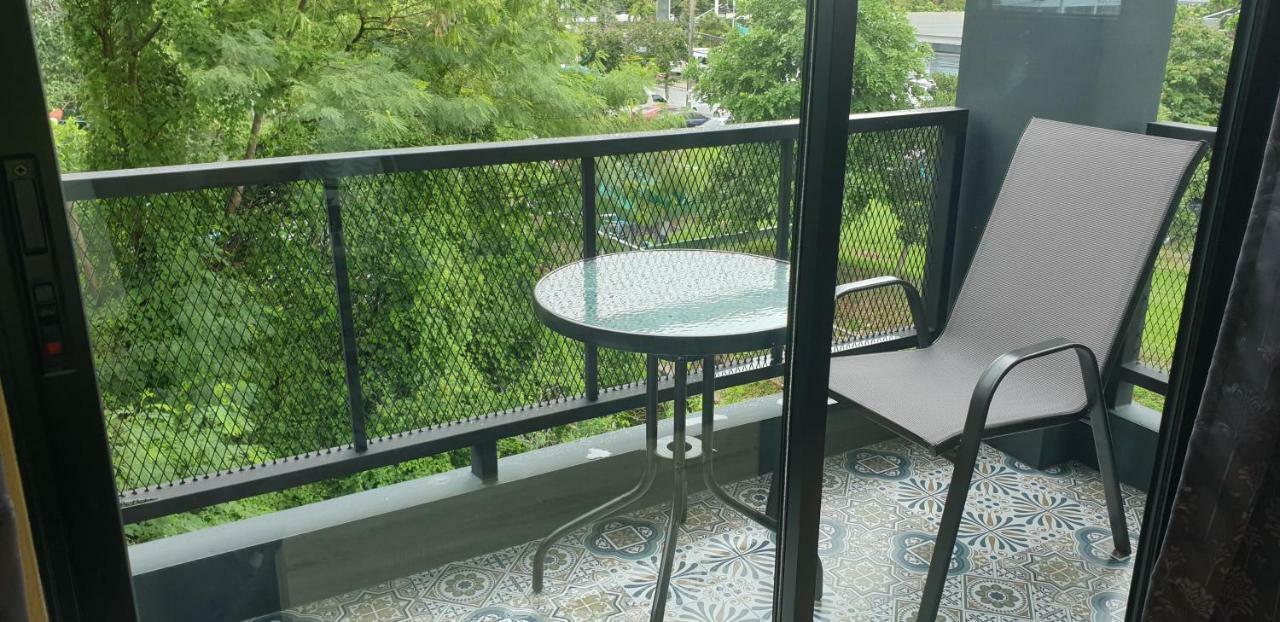 The Lantern Suites Ban Song Hong Luaran gambar